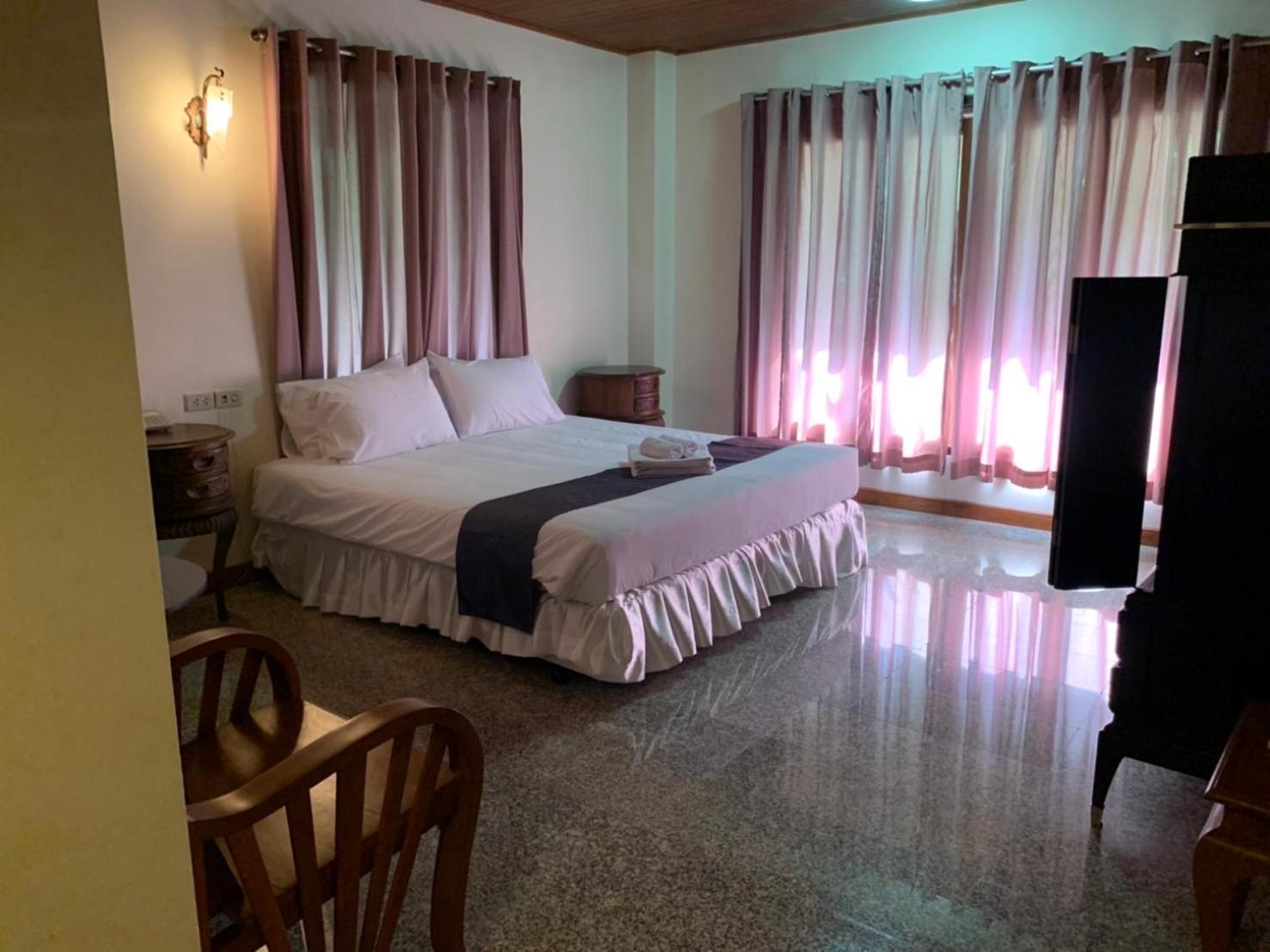 Tak Andaman Resort&Hotel Bagian luar foto