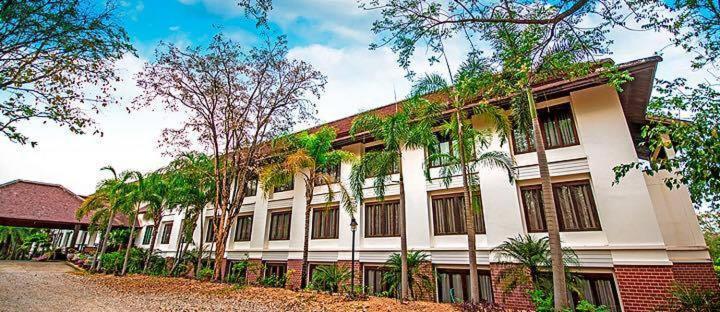 Tak Andaman Resort&Hotel Bagian luar foto