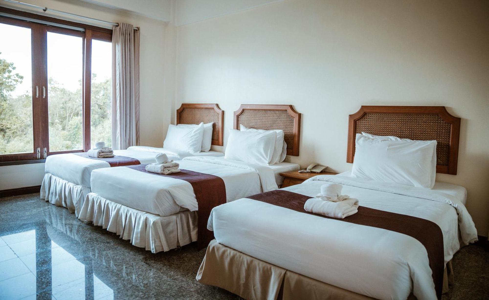 Tak Andaman Resort&Hotel Bagian luar foto