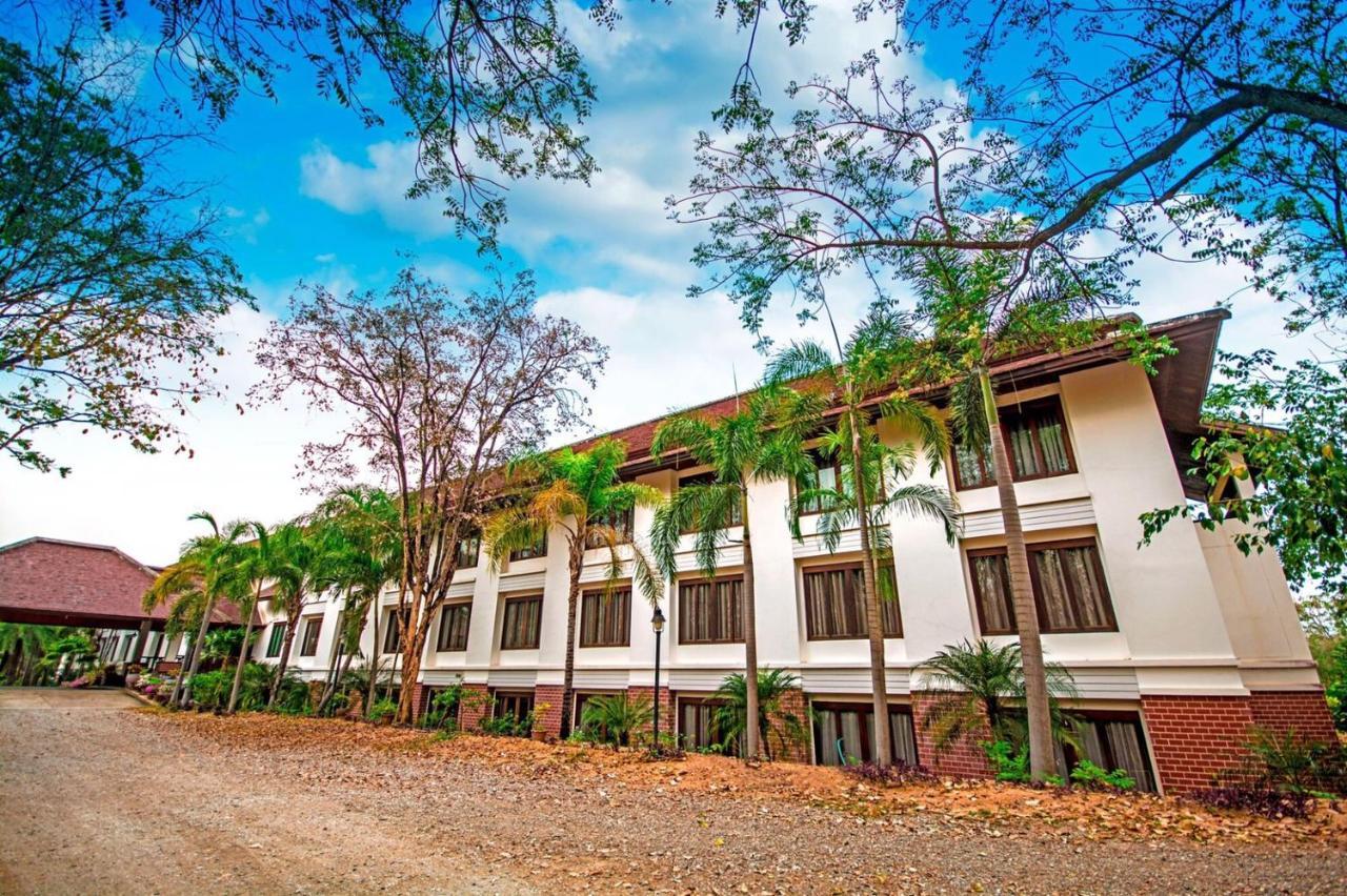 Tak Andaman Resort&Hotel Bagian luar foto
