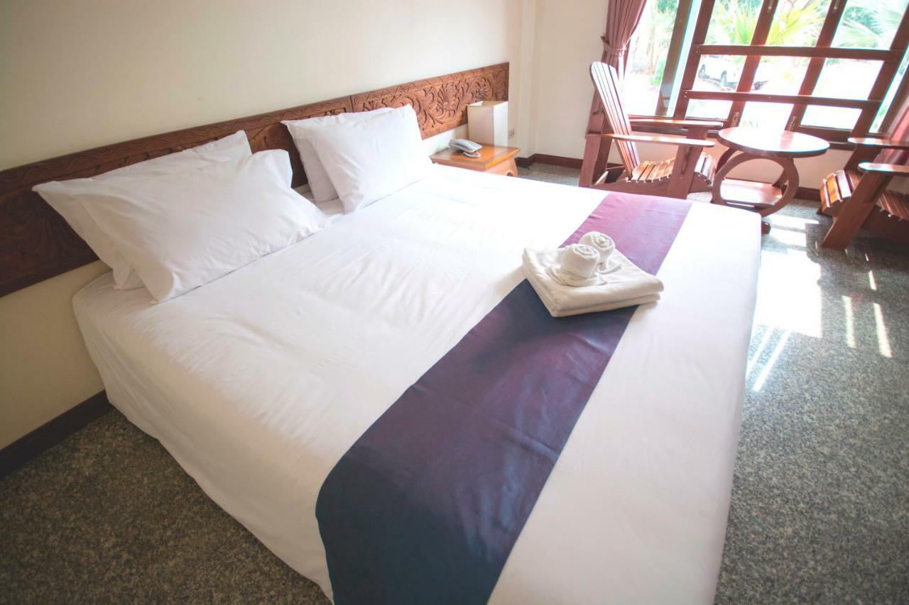 Tak Andaman Resort&Hotel Bagian luar foto