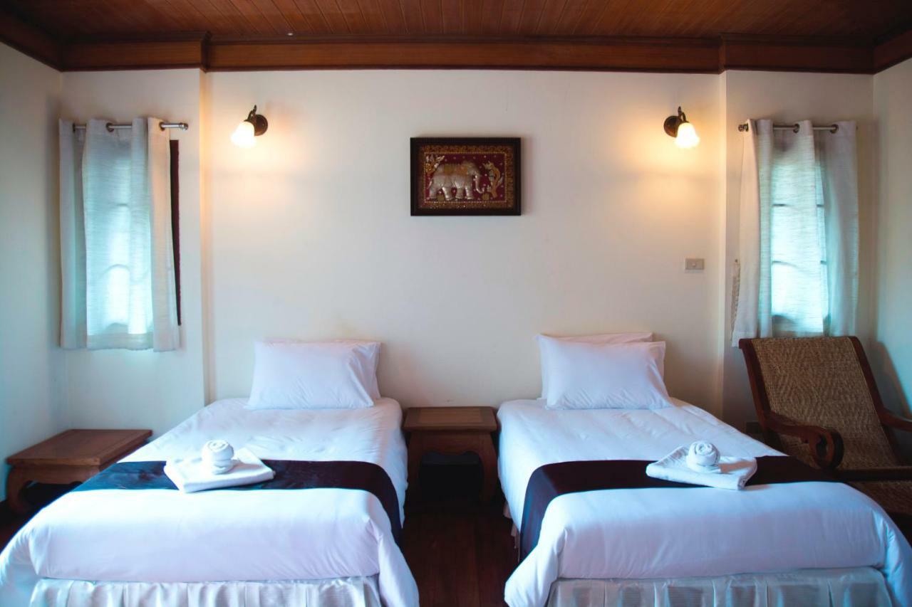 Tak Andaman Resort&Hotel Bagian luar foto